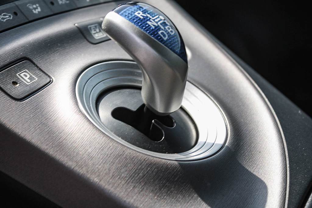 Thumbnail: 2015 Toyota Prius - 26