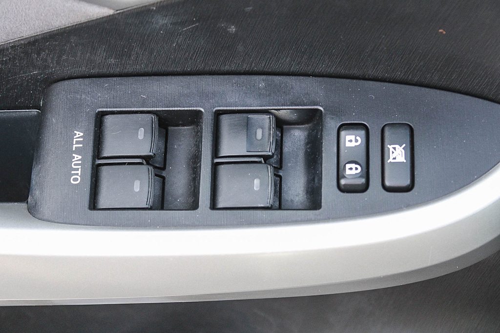 Thumbnail: 2015 Toyota Prius - 24