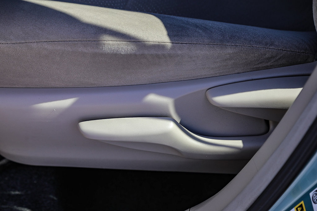 Thumbnail: 2014 Toyota Prius - 23