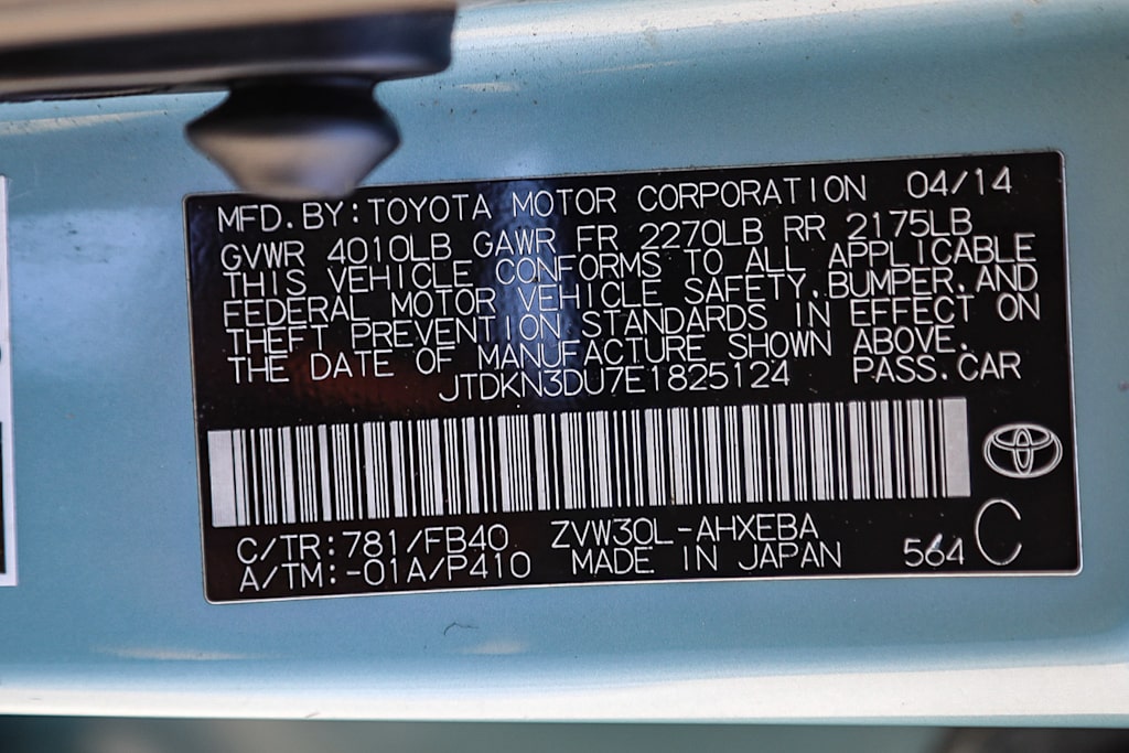 Thumbnail: 2014 Toyota Prius - 17
