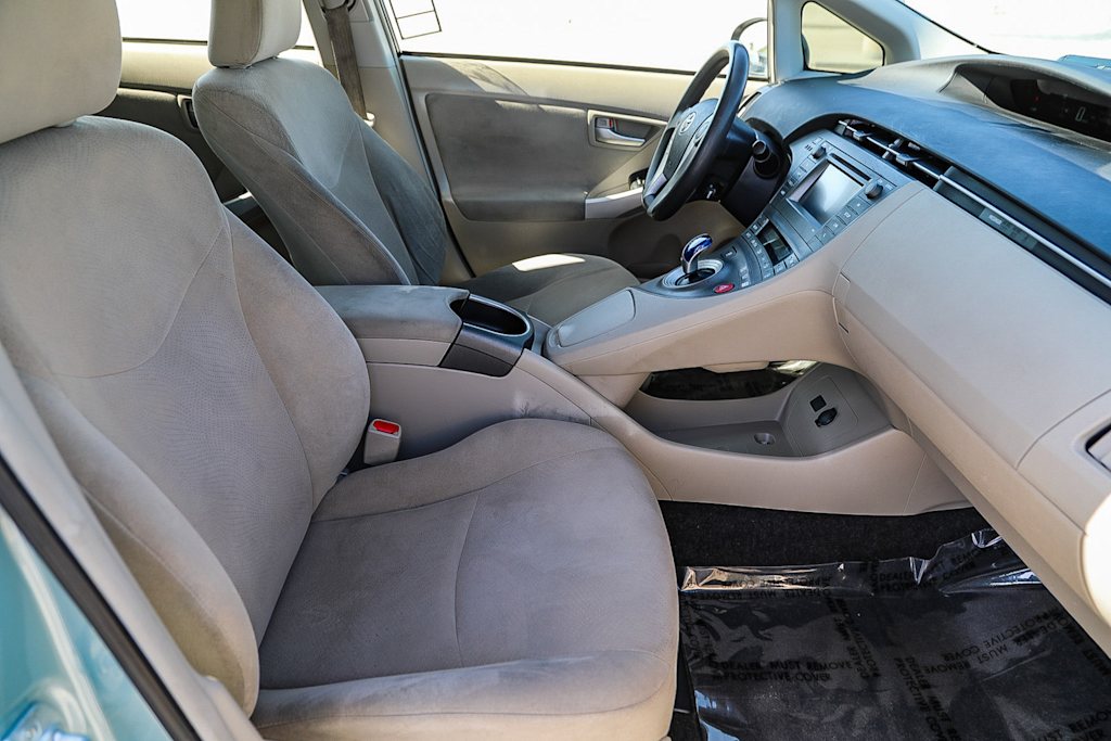 Thumbnail: 2014 Toyota Prius - 10