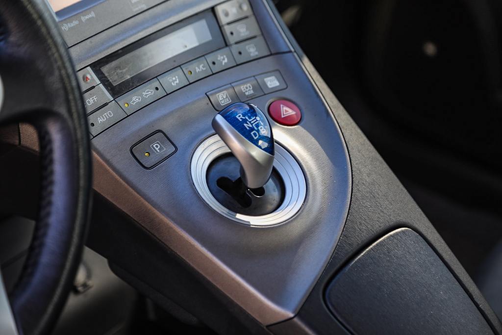 Thumbnail: 2015 Toyota Prius - 14