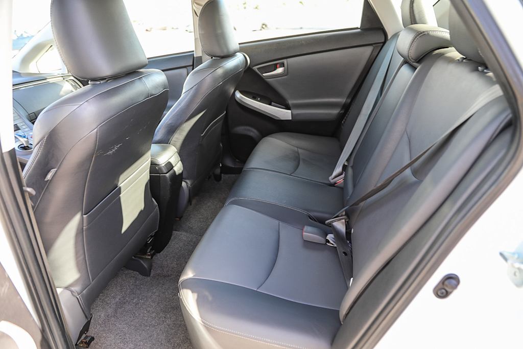 Thumbnail: 2015 Toyota Prius - 11