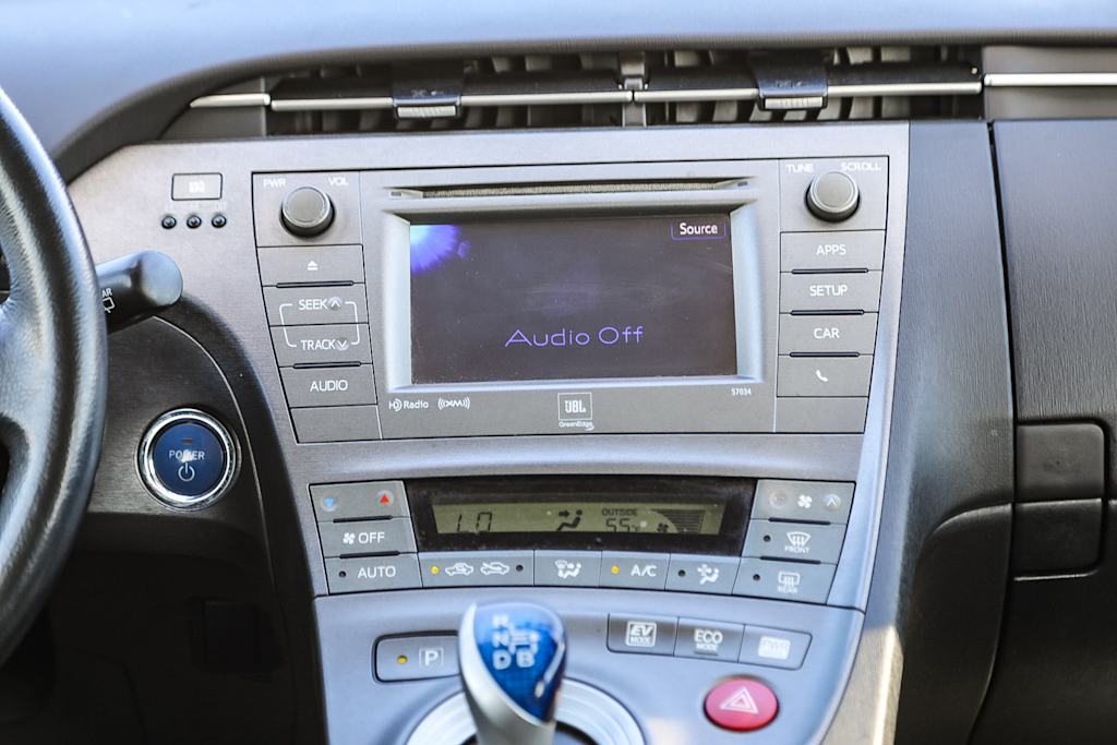 Thumbnail: 2015 Toyota Prius - 13