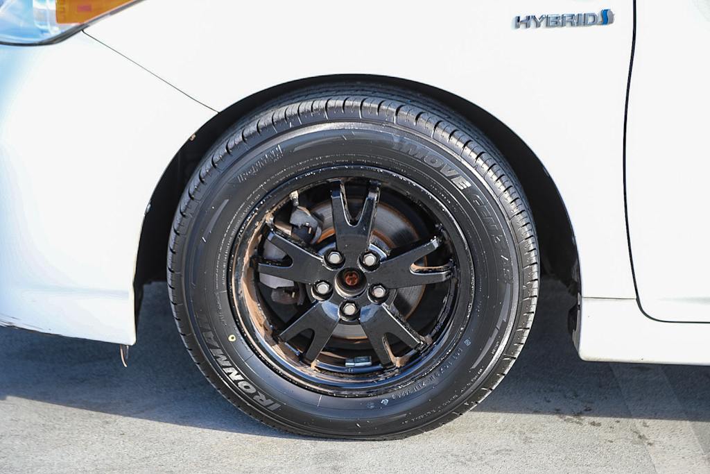 Thumbnail: 2015 Toyota Prius - 6