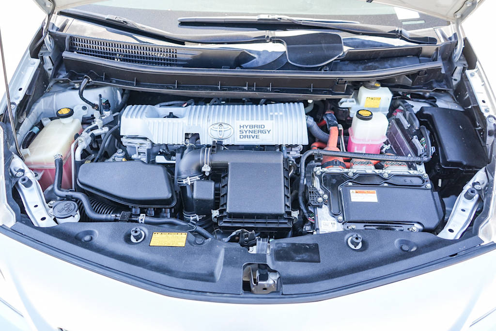 Thumbnail: 2013 Toyota Prius v - 7