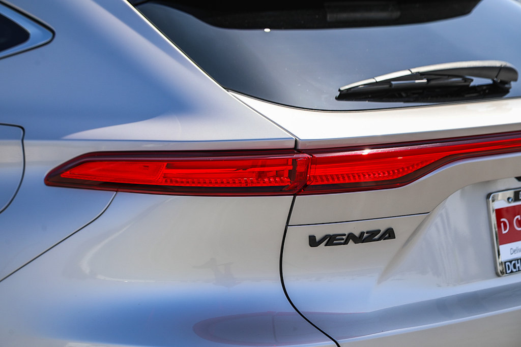 Thumbnail: 2021 Toyota Venza - 20