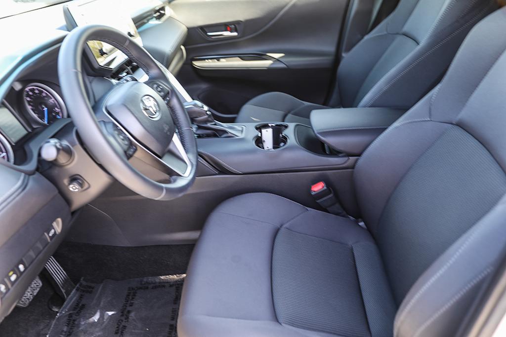 Thumbnail: 2021 Toyota Venza - 10