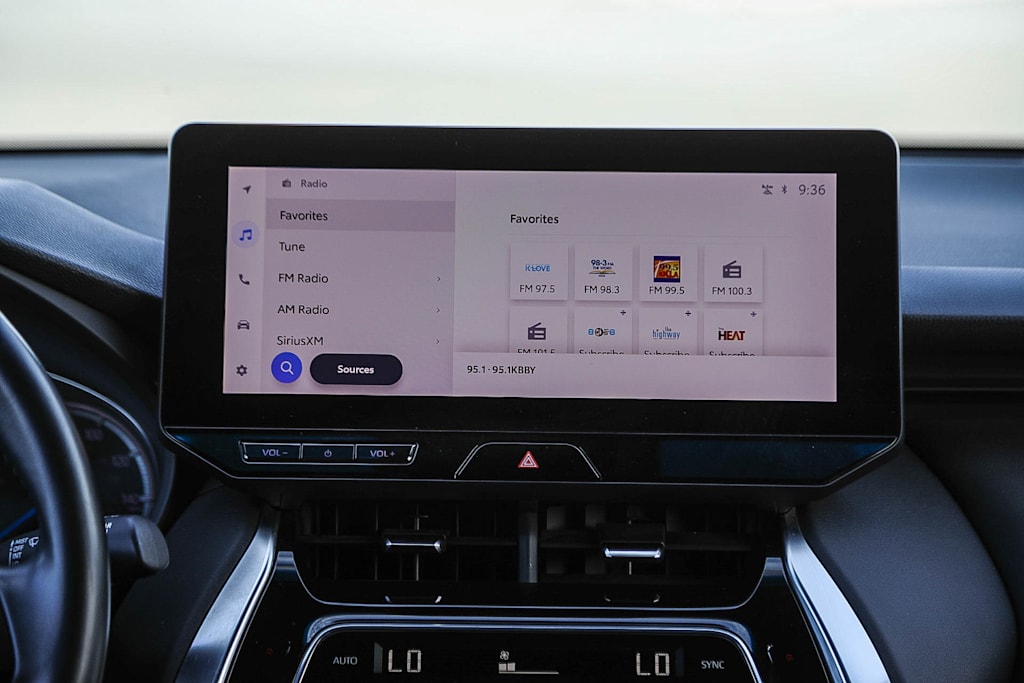 Thumbnail: 2023 Toyota Venza - 13