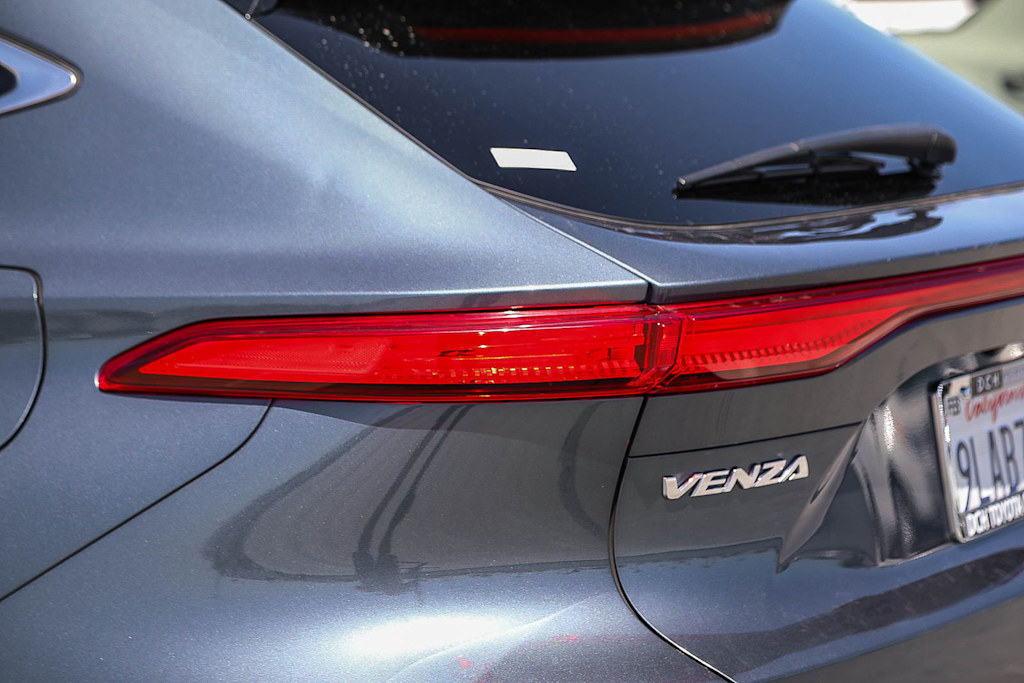Thumbnail: 2024 Toyota Venza - 20