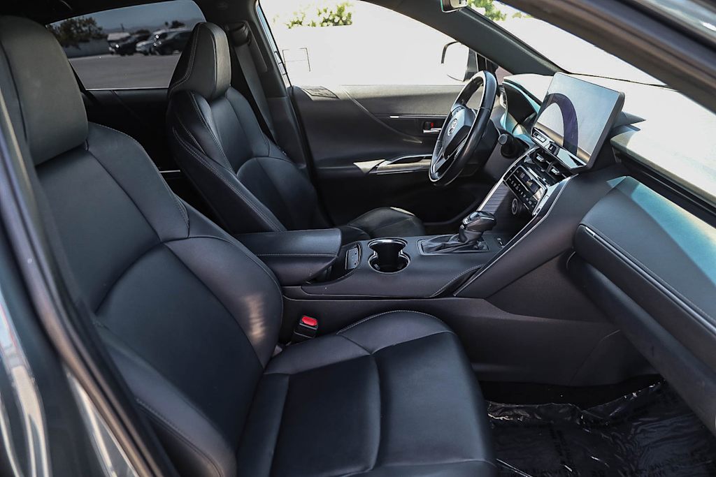 Thumbnail: 2024 Toyota Venza - 9