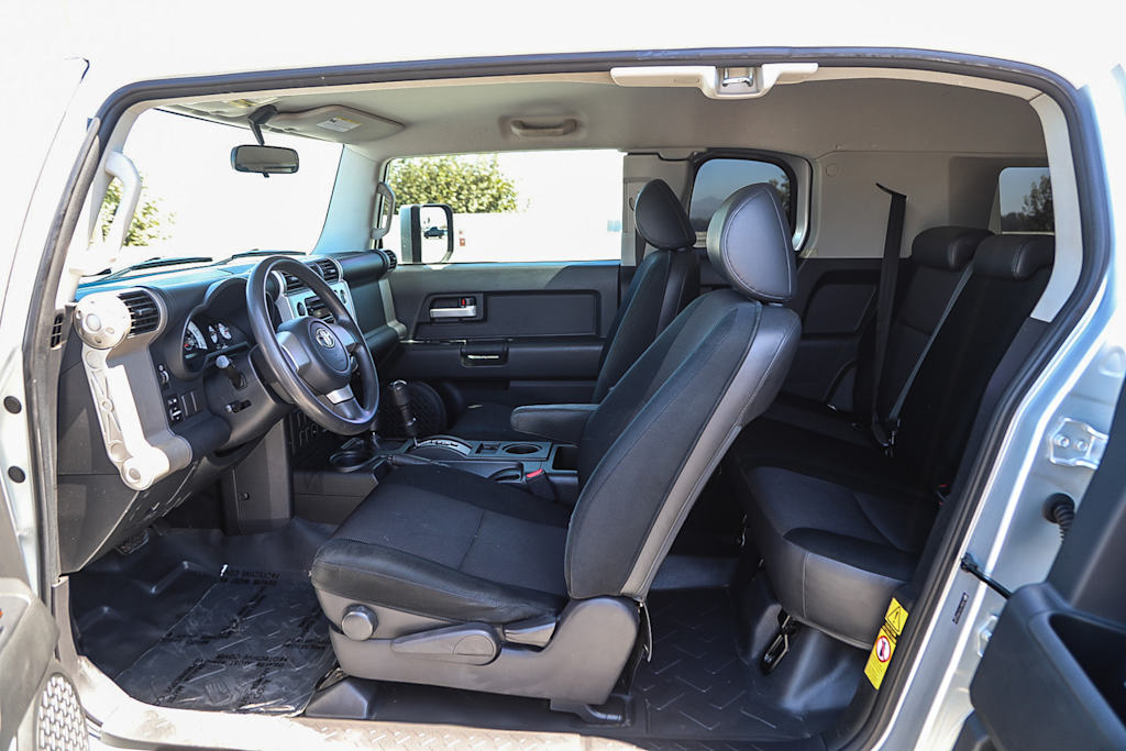 Thumbnail: 2007 Toyota FJ Cruiser - 9