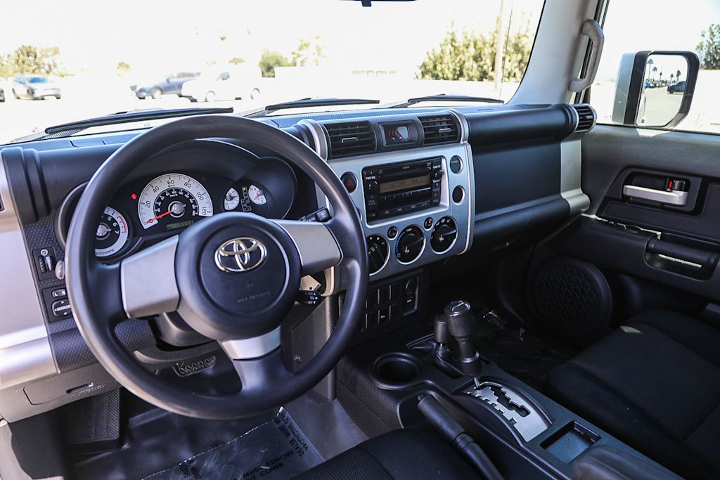 Thumbnail: 2007 Toyota FJ Cruiser - 2