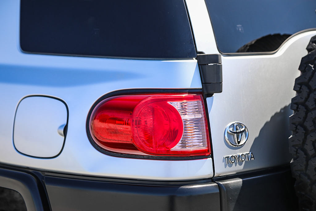 Thumbnail: 2007 Toyota FJ Cruiser - 20