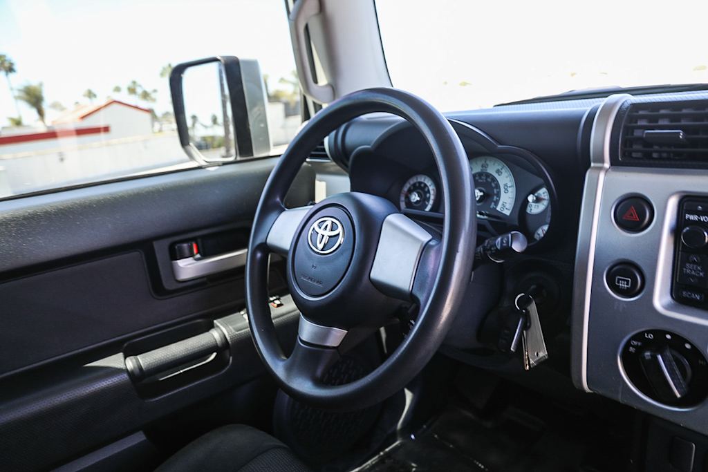 Thumbnail: 2007 Toyota FJ Cruiser - 12