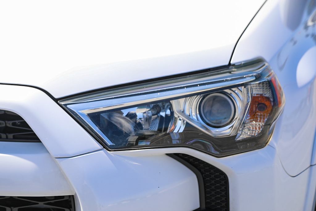 Thumbnail: 2015 Toyota 4Runner - 20