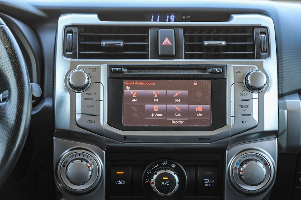 Thumbnail: 2015 Toyota 4Runner - 26