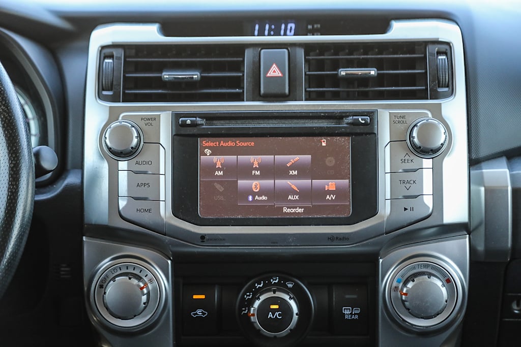 Thumbnail: 2015 Toyota 4Runner - 14