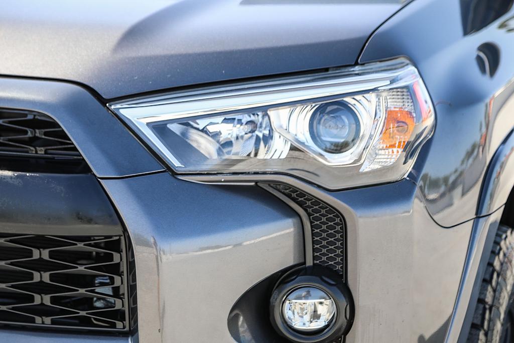 Thumbnail: 2021 Toyota 4Runner - 20