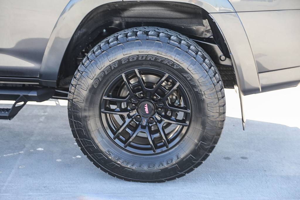 Thumbnail: 2021 Toyota 4Runner - 22