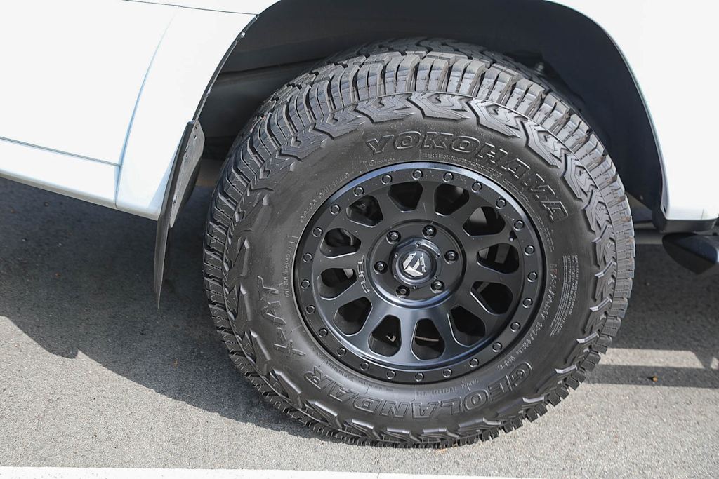 Thumbnail: 2022 Toyota 4Runner - 14