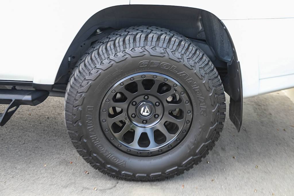 Thumbnail: 2022 Toyota 4Runner - 11