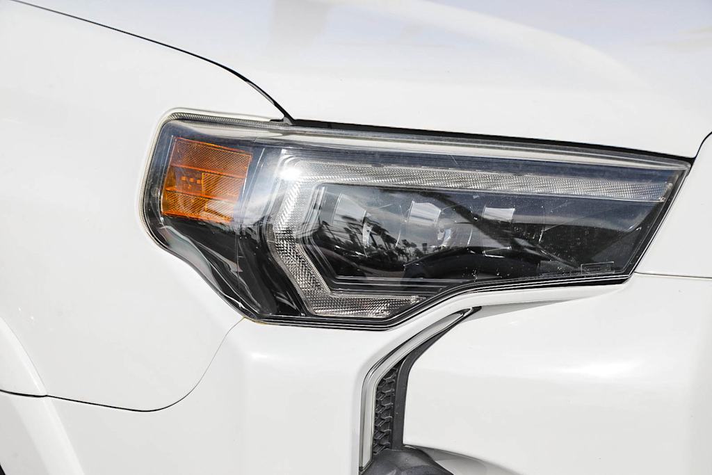 Thumbnail: 2022 Toyota 4Runner - 16