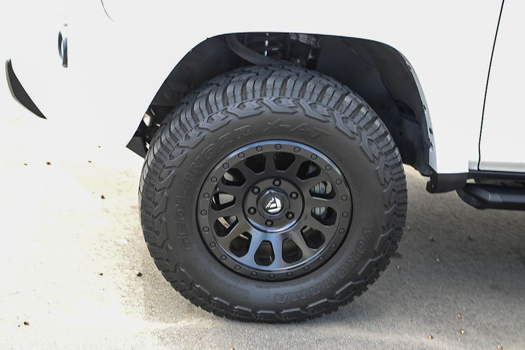 Thumbnail: 2022 Toyota 4Runner - 6