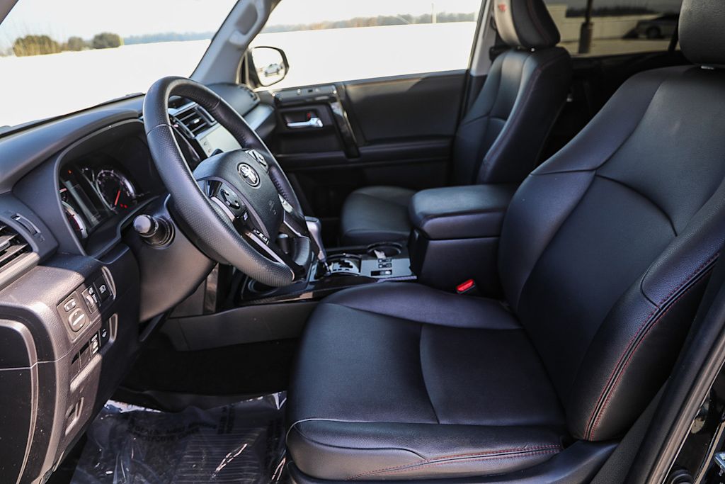 Thumbnail: 2022 Toyota 4Runner - 10