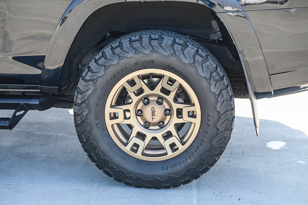 Thumbnail: 2022 Toyota 4Runner - 21