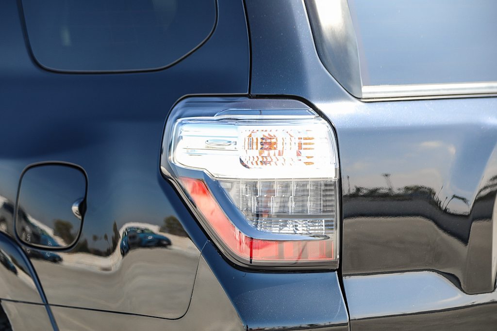 Thumbnail: 2022 Toyota 4Runner - 20