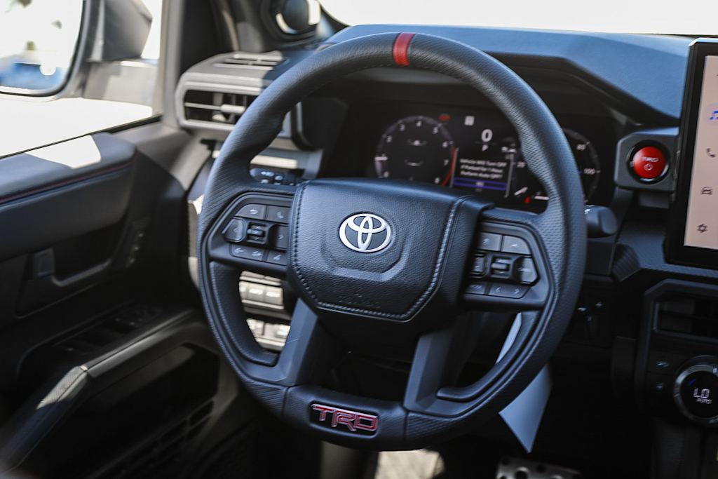 Thumbnail: 2025 Toyota 4Runner - 12