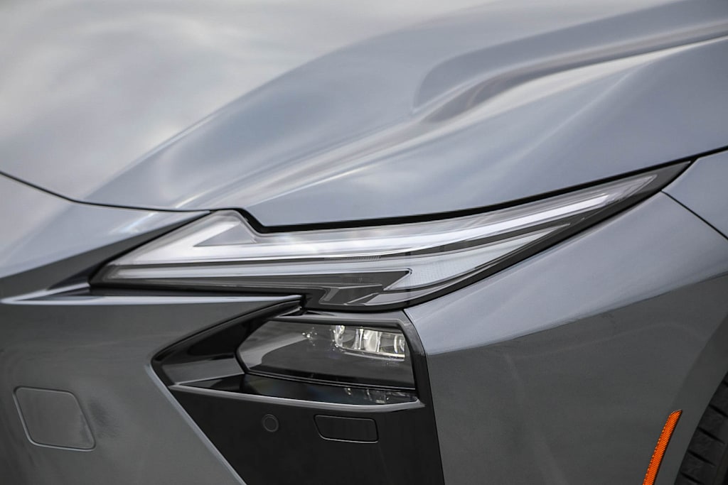 Thumbnail: 2026 Lexus ES - 20