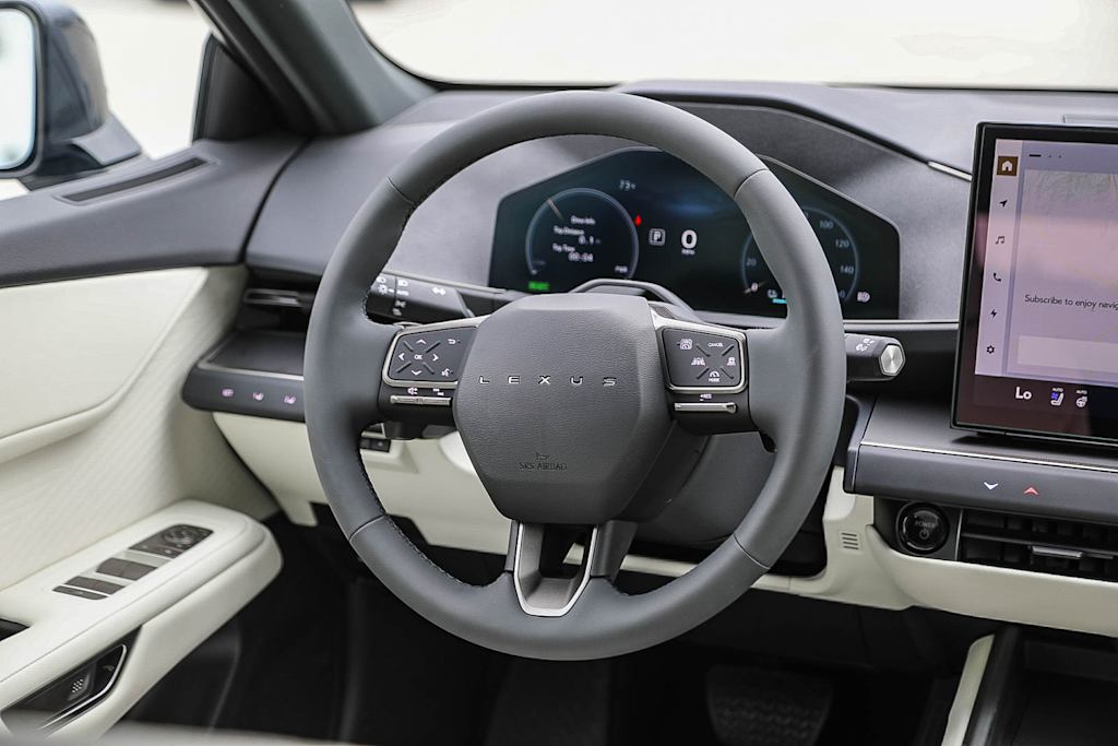 Thumbnail: 2026 Lexus ES - 13