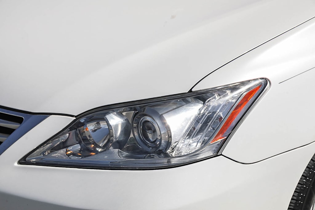 Thumbnail: 2011 Lexus ES - 12