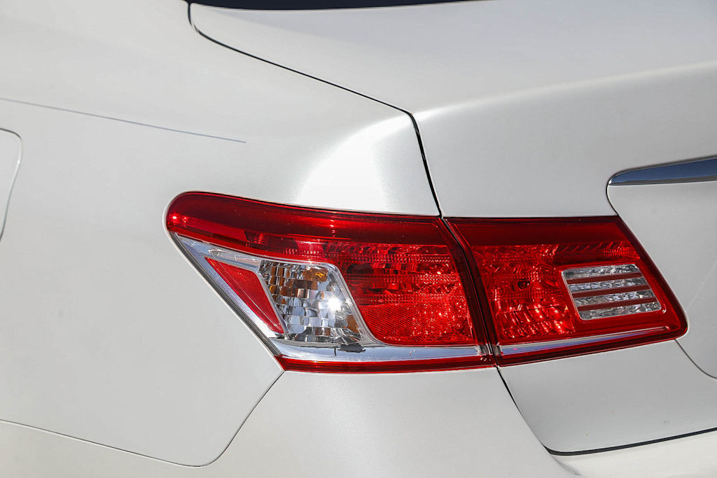 Thumbnail: 2011 Lexus ES - 13