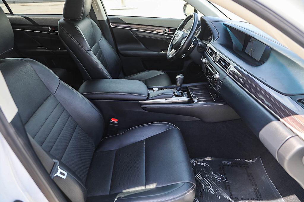 Thumbnail: 2017 Lexus GS - 10
