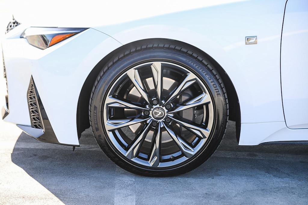Thumbnail: 2025 Lexus ES - 7