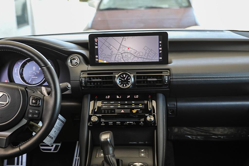 Thumbnail: 2025 Lexus ES - 9