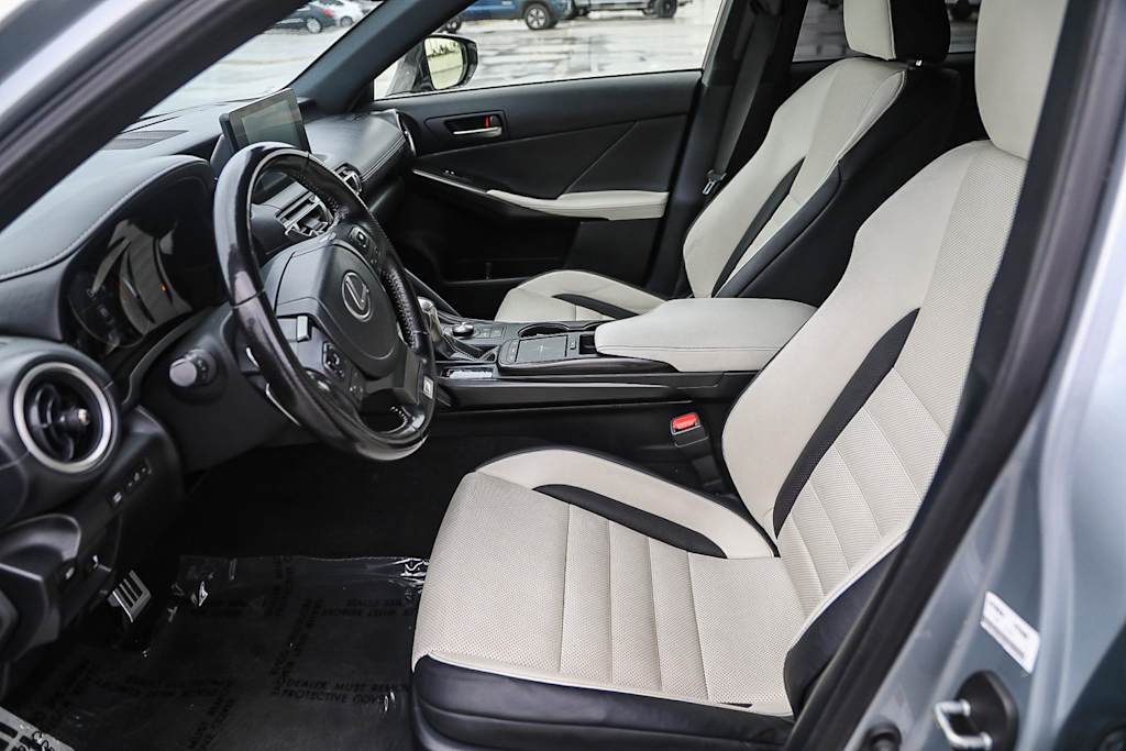 Thumbnail: 2021 Lexus IS - 11