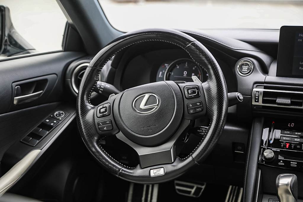 Thumbnail: 2021 Lexus IS - 13