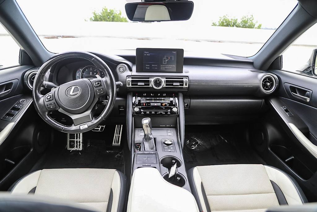 Thumbnail: 2021 Lexus IS - 2