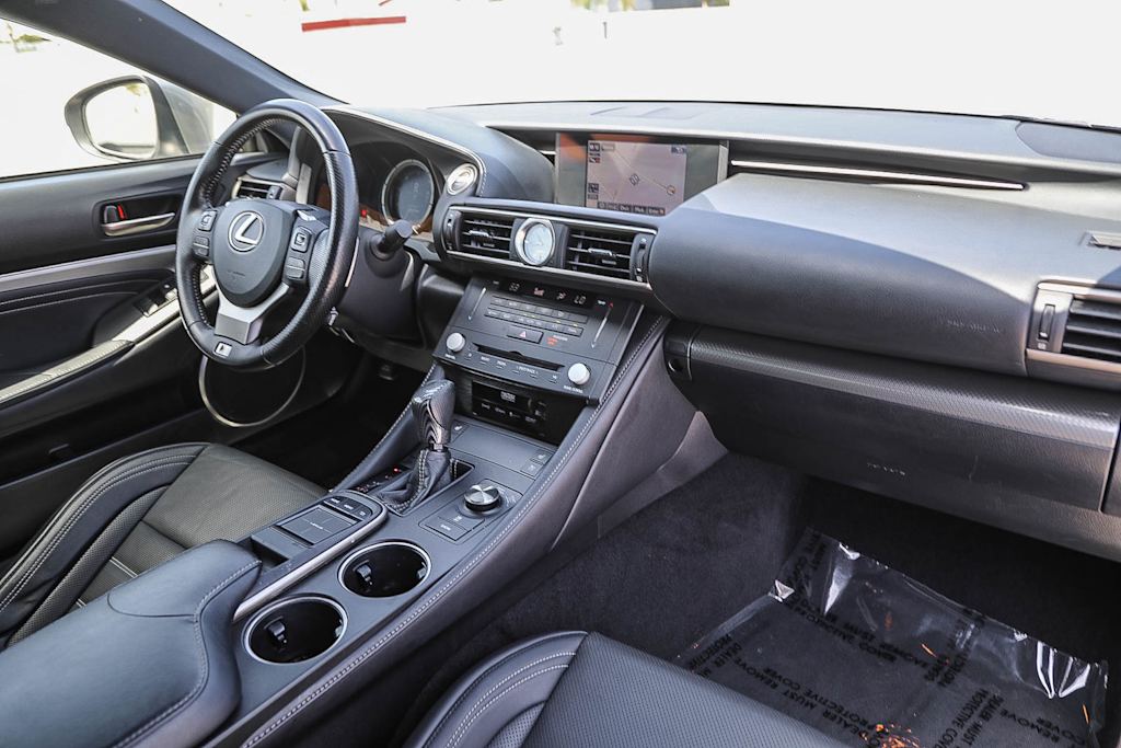 Thumbnail: 2017 Lexus RC - 8