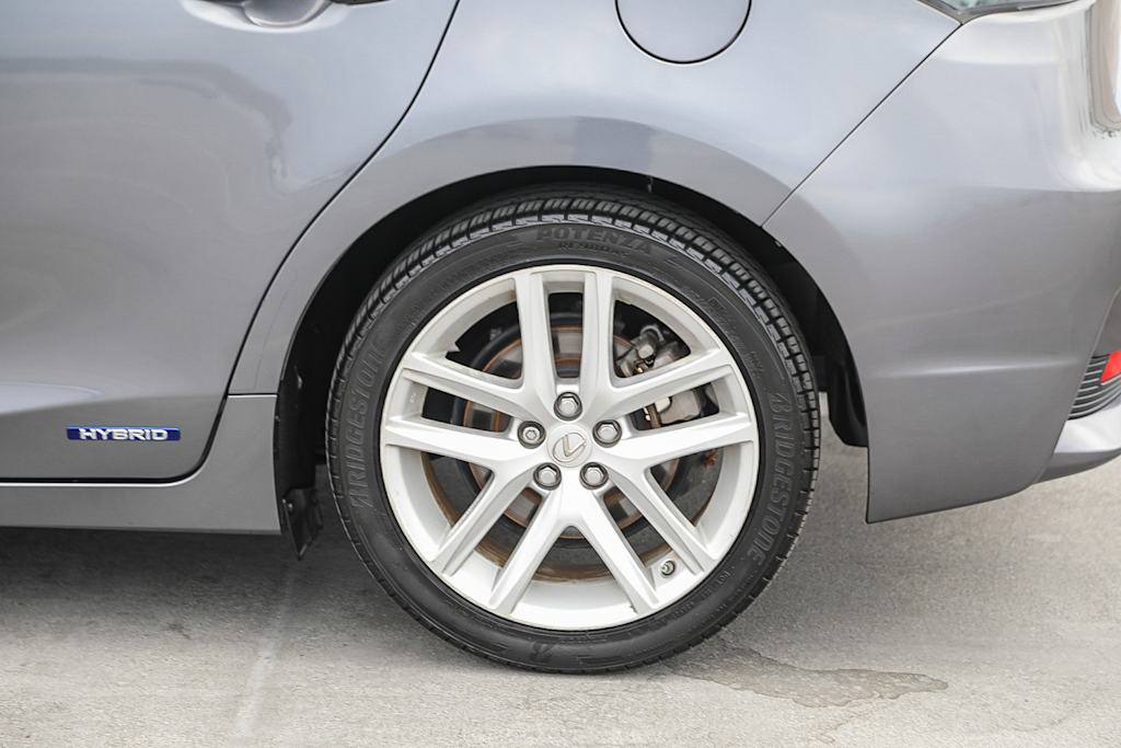 Thumbnail: 2015 Lexus CT - 20