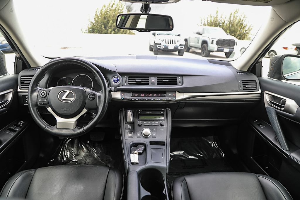 Thumbnail: 2015 Lexus CT - 2