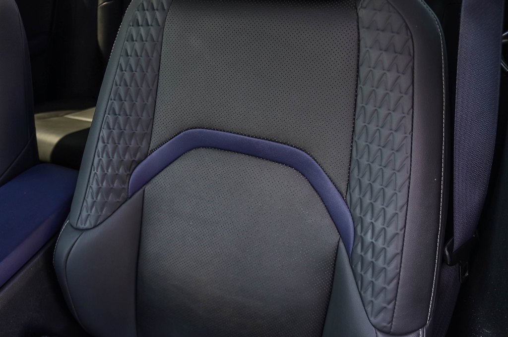 Thumbnail: 2021 Lexus UX - 31
