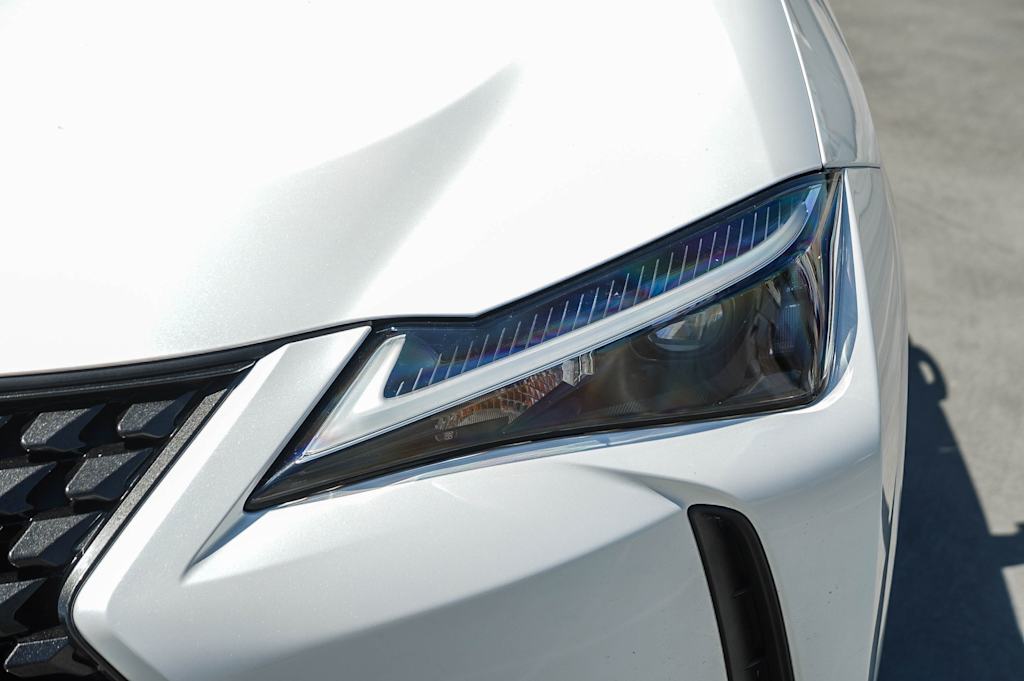 Thumbnail: 2021 Lexus UX - 22