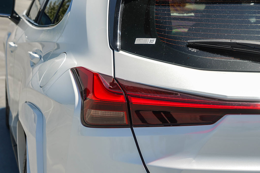 Thumbnail: 2021 Lexus UX - 20