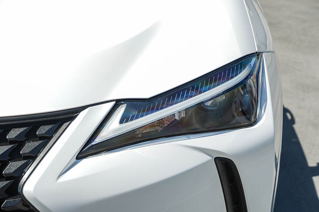 Thumbnail: 2021 Lexus UX - 21