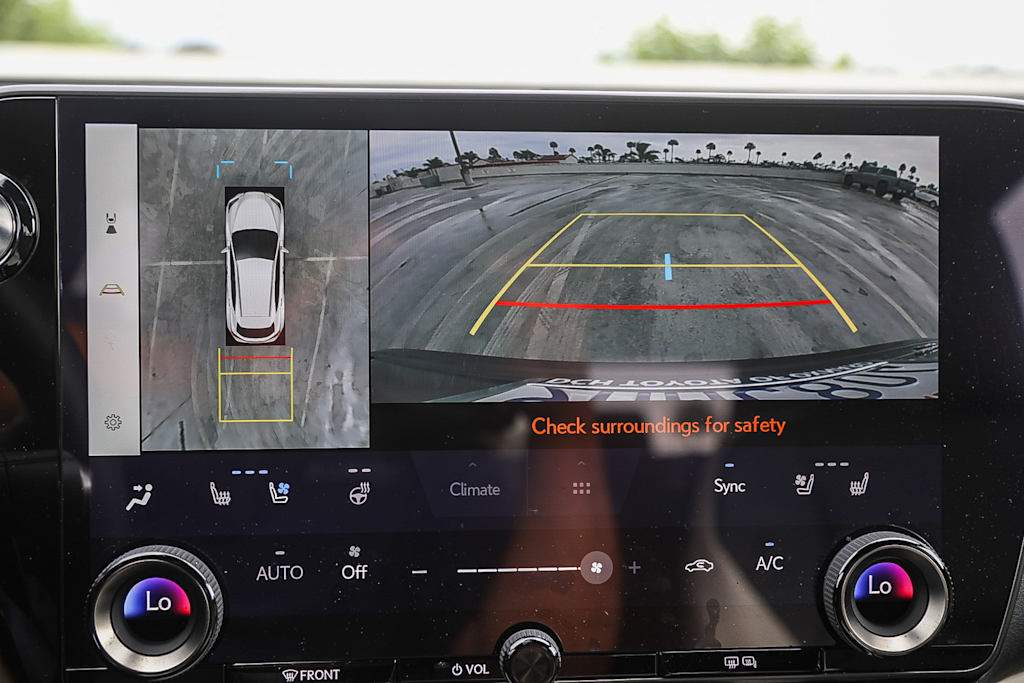 Thumbnail: 2024 Lexus ES - 25